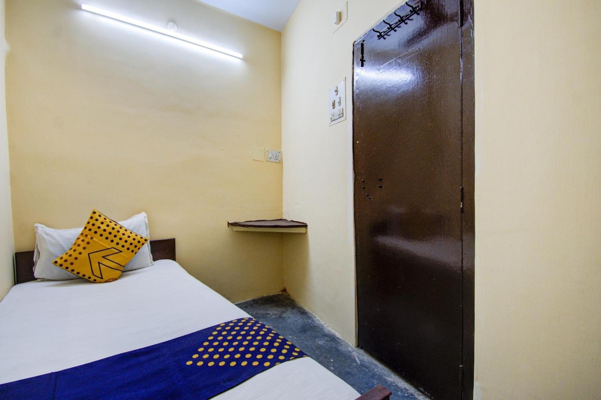 Spot On Dear Hotel Calcutta Calcutta Bara Bazar Екстериор снимка